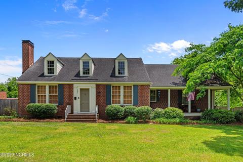301 S Howard Cir, Tarboro, NC 27886