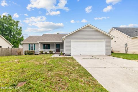 403 Spring Dr, Jacksonville, NC 28540