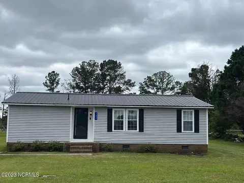 107 Brandie Dr, Maxton, NC 28364