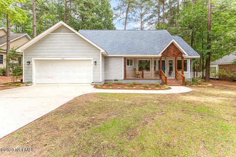 850 Burning Tree Rd, Pinehurst, NC 28374 photo 1