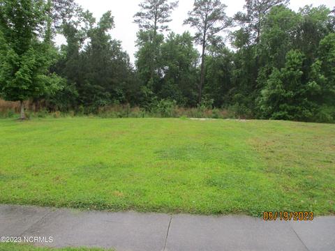 401 Stagecoach Dr, Jacksonville, NC 28546