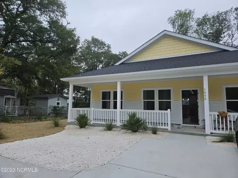 1905 W Oak Island Dr, Oak Island, NC 28465