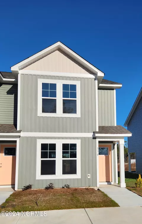 130 Smallwood Rd, Hubert, NC 28539