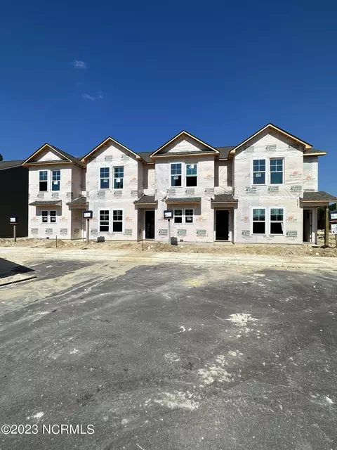 128 Smallwood Rd, Hubert, NC 28539