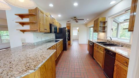 1048 Burning Tree Rd, Pinehurst, NC 28374 photo 17