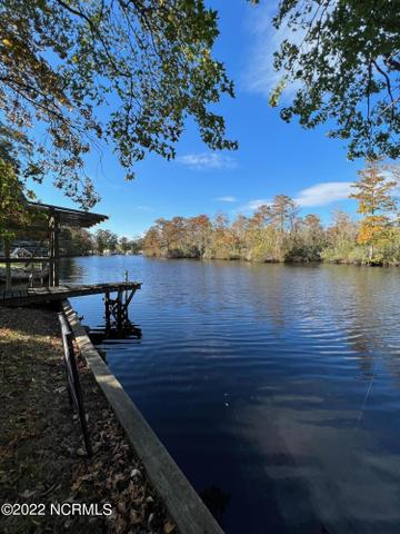 6681 Clarks Neck Rd, Washington, NC 27889
