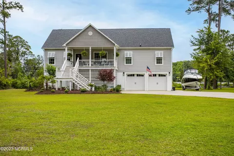 580 Harbour View Dr, Chocowinity, NC 27817