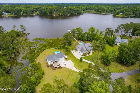 580 Harbour View Dr, Chocowinity, NC 27817 photo 3
