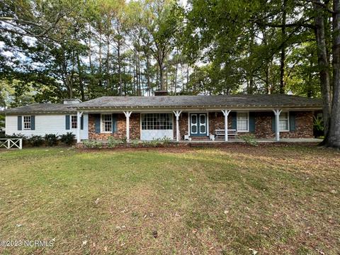1904 Lewis St, Tarboro, NC 27886