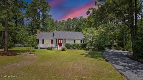 188 Firetree Ln, West End, NC 27376