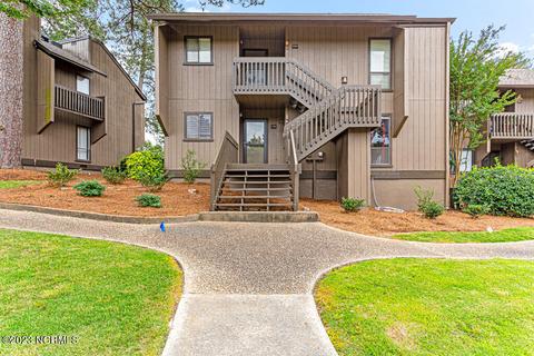800 Saint Andrews Dr #152, Pinehurst, NC 28374