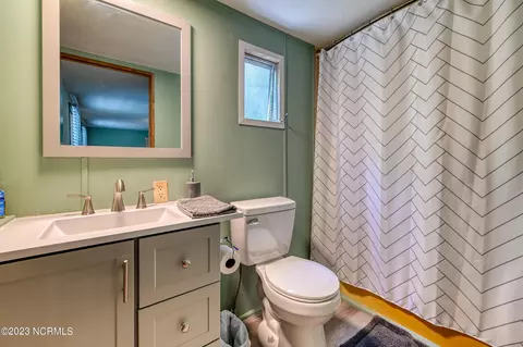 400 Pond View Cir, Hampstead, NC 28443 photo 12