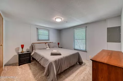 400 Pond View Cir, Hampstead, NC 28443 photo 13