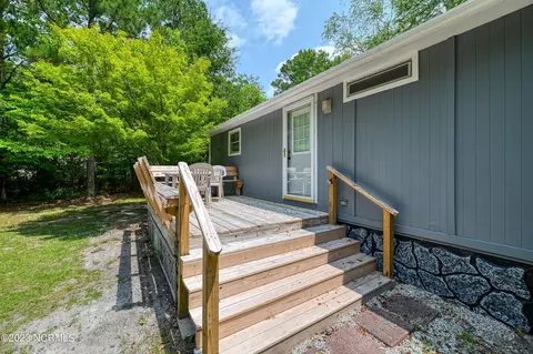 400 Pond View Cir, Hampstead, NC 28443 photo 18