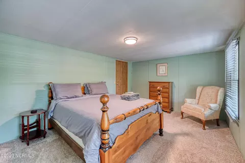 400 Pond View Cir, Hampstead, NC 28443 photo 11