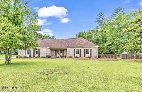206 Blanche St, Chadbourn, NC 28431
