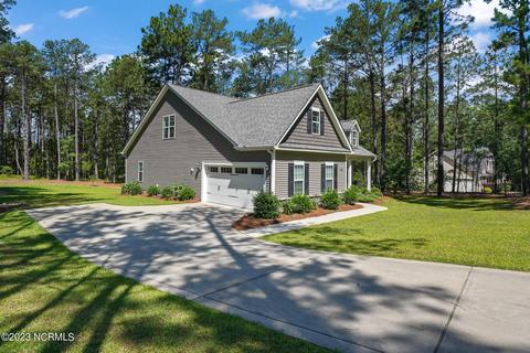 545 Longleaf Dr, West End, NC 27376 photo 4