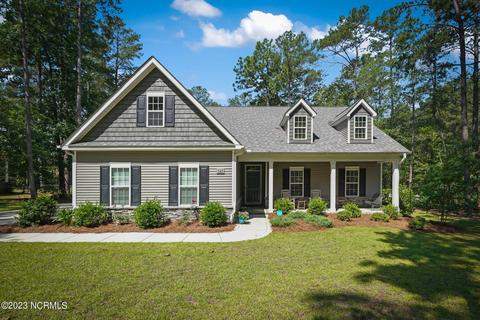 545 Longleaf Dr, West End, NC 27376 photo 1