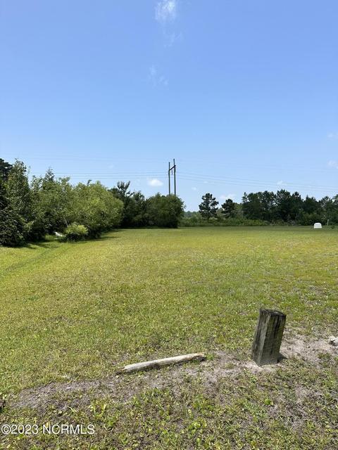 1 Sandy Ln, Hampstead, NC 28443