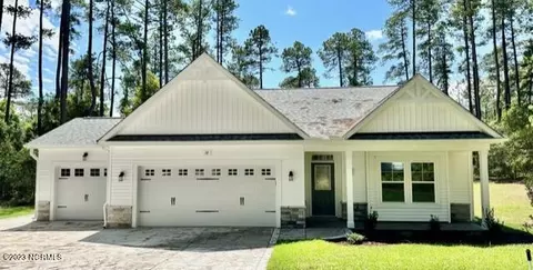 10 Cardinal Dr, Jackson Springs, NC 27281
