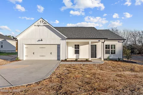 1843 Reservation Rd, Aberdeen, NC 28315