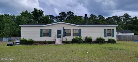 135 Reedy Ln, Beulaville, NC 28518