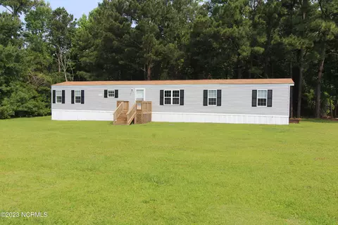 518 Queens Creek Rd, Swansboro, NC 28584