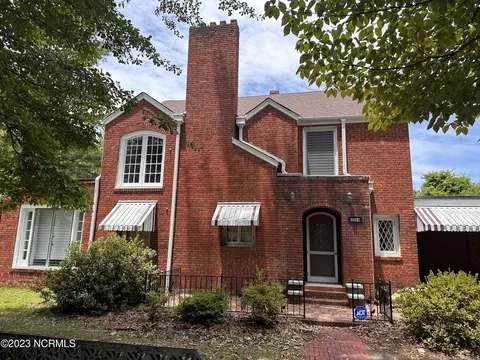 504 Lowry St, Pembroke, NC 28372