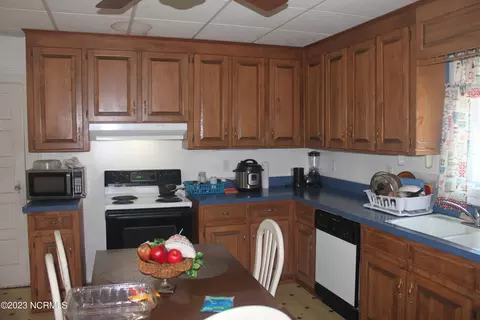 106 E 4th St, Weldon, NC 27890 photo 9
