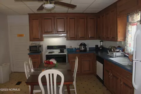 106 E 4th St, Weldon, NC 27890 photo 8