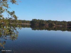 8 Longleaf Ln, Wagram, NC 28396