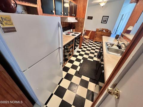 137 Edgewater Dr, Grandy, NC 27939 photo 9