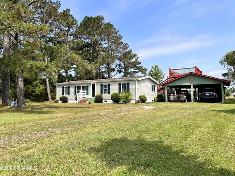 137 Edgewater Dr, Grandy, NC 27939