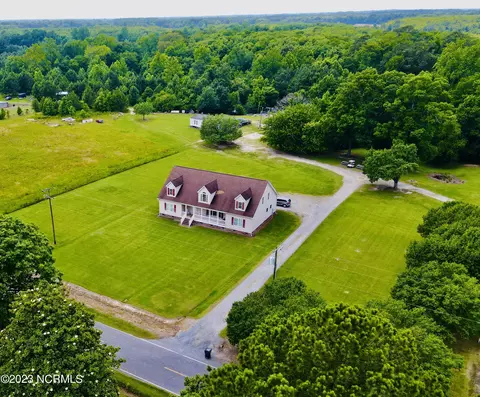 3007 Kader Lilley Rd, Williamston, NC 27892