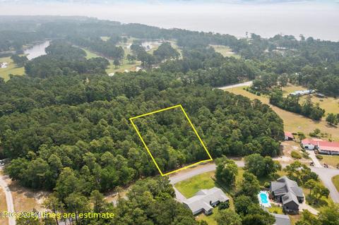 435 Hardison Dr, Minnesott Beach, NC 28510
