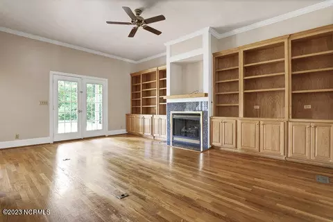 529 N Line Dr, Hampstead, NC 28443 photo 8