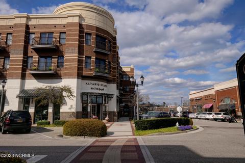 6832 Main St #330, Wilmington, NC 28405
