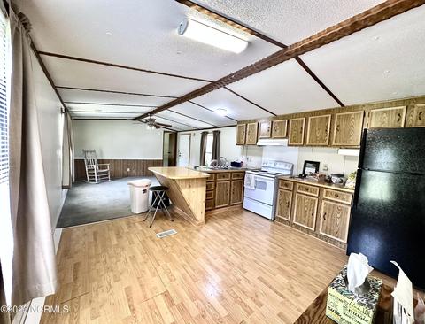 301 S Stringfield St, Atkinson, NC 28421 photo 7