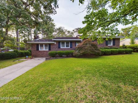 15 Northwood Dr, Wilmington, NC 28405