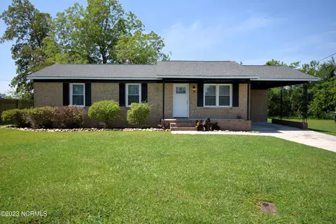 4570 Wilson Dr, Ayden, NC 28513