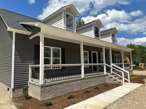 4524 Sharp Point Rd, Fountain, NC 27829