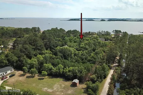 149 Simpson Ln, Barco, NC 27917