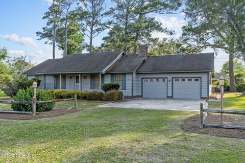 300 Dolphin St, Cape Carteret, NC 28584