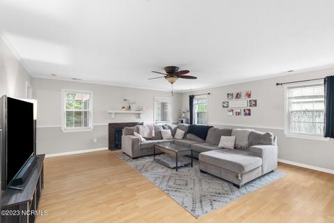 1024 Spring Villa Dr, Jacksonville, NC 28540 photo 8
