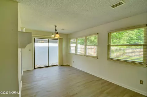 120 Red Bird Ln, Hampstead, NC 28443 photo 7