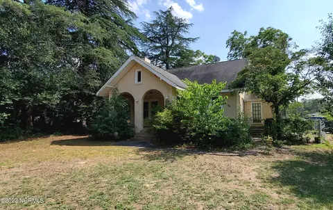 509 Hylan Ave, Hamlet, NC 28345