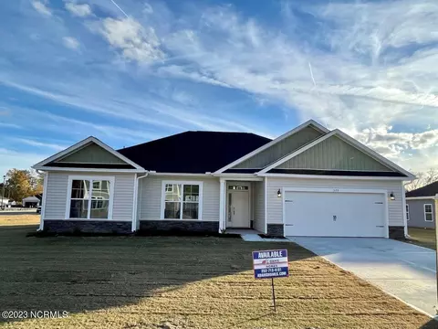 345 Copper Creek Dr, Winterville, NC 28590