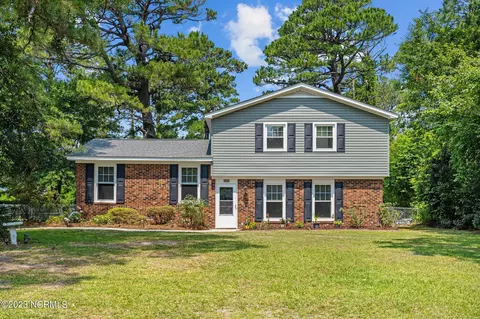 335 Pinecliff Dr, Wilmington, NC 28409