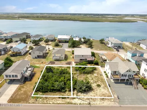 1406 S Anderson Blvd, Topsail Beach, NC 28445