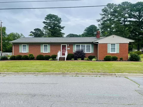 106 Victoria Ave, Williamston, NC 27892